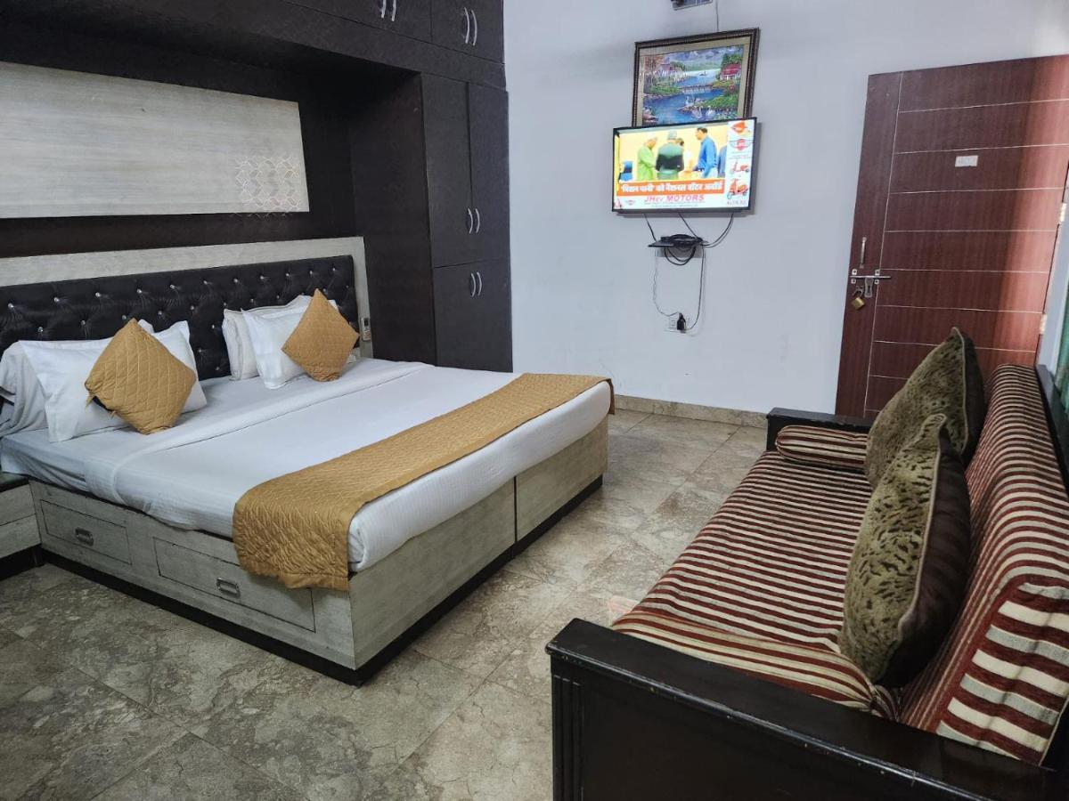Hotel Cozy Cave Yeni Delhi Dış mekan fotoğraf